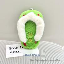 Plush Flip-Flops Keychain with Squeaky Pendant Doll žalia