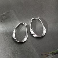 Silver Needle Mobius Geometric Hoop Earrings For Women sidabras