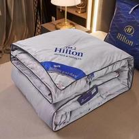 Hilton viešbučio šilkinė antklodė visais sezonais – dviguba studentų bendrabučio medvilninė dovanų antklodė 150*200cm (Air-conditioned Blanket with Packaging)