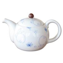 Stylish stainless steel teapot with tea made in Japan featuring a unique floral rabbit design built-in strainer, (Arita ware/Hasami ware), (U-pot), balta