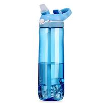 750 ml nešiojama sportinė vandens gertuvė su šiaudeliu, skirta stovyklavimui, žygiams, lauko veiklai. Plastikinė, skaidri, be BPA, vyrams. Gėrimo indas mėlyna