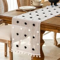 Gauze Lace Table Runner with 3D Pom-poms Bookcase Cover Dining Table Decoration Table Linen  Party 13.78x47.24 in juoda balta spalva
