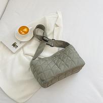 Space Cotton Shoulder Bag Winter Down Dumpling Bag Fashion Padded Crossbody Bag Luxury Lady Portable Tote CLE 32x13x18cm rožinė