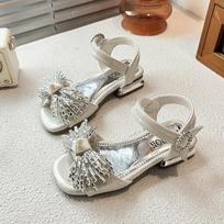 Girls' 2026 Summer Open-Toe Princess Rhinestone Velcro Sandals Box of 50 pairs, Size 26-30 beveik baltos spalvos