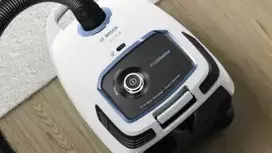 Bosch Serie6 ProSilence BGB6SIL0L dulkių siurblys su maišeliu