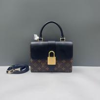 [Pre-Owned] Locky BB Classic Monogram Coated Canvas Leather Trim Shoulder Crossbody Handbag Small - Very Good #1IKFUUA ONE SIZE