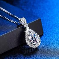 Women's Fashion Pear Shaped Water Droplet Halo Necklace S925 Sterling Silver Rhodium Plated 1 Carat Moissanite Claw Setting 45+5cm sidabras