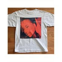 Women's oversized white cotton tee with vintage Sade Kiss of Life album art print, crew neck short sleeves soft relaxed fit for casual daily wear S juoda