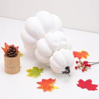 Dirbtinės moliūgų dekoracijos bokštas 3 pakopų dekoracija 29 cm baltas — rudens dekoracijos, vestuvių dekoras, stalo dekoracija, rudens namų interjeras, fotografijos rekvizitas, helovino dekoracijos, boho stiliaus dekoras
