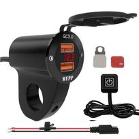 Vandeniui atsparus mobiliojo telefono įkrovimo įtampos matuoklis 12V/2A QC 2.0/3.0 USB įkroviklio lizdas automobiliui, valčiai, motociklui Dvigubas USB maitinimo lizdas su LED skaitmeniniu ekranu 7.1*6.1*2.2cm juoda