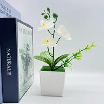 Dirbtiniai vazoniniai augalai Dirbtinės gėlės Trys Phalaenopsis orchidėjos Kvadratiniai vazonai Dirbtinių gėlių papuošalai All purple white