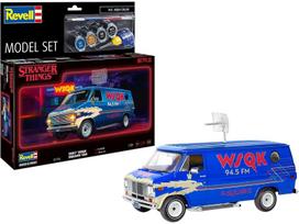 Revell - "Stranger Things" GMC WSQK Squawk Van dovanų komplektas, 1/25, 67732
