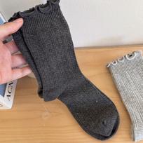 Black Fungus Edge Socks, Women's Mid-calf Socks, Combed Cotton Socks, Vertical Striped Ballet-style Pile Socks 1 pair tamsiai pilka spalva
