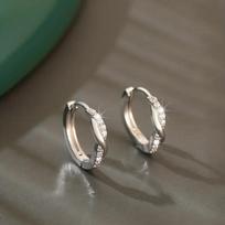 Moebius Ear Cuff: Women's Korean Style Rhinestone Zircon Twist Earrings, Autumn/Winter Edition