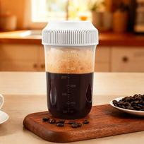 Multi-functional Plastic Shaker Bottle 560ML Leakproof Tumbler with Scale Coffee Mixing Bottle Smoothies balta
