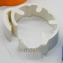 Adjustable Snap-On Poultry Leg Ring for Chickens, Ducks, and Geese with Baffle