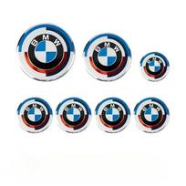 2025 Naujas 7 vnt. Priekinės variklio dangčio emblema BMW 50-mečio logotipui 82 mm + Galinis ženklelis 74 mm + Ratlankio dangtelis 68 mm + Vairo lipdukas 45 mm white