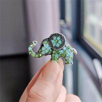 Luxurious And Colorful Elephant Brooch, Women'S Animal Shaped Jewelry, Party And Wedding Casual Gift Accessories 1pcs žalia