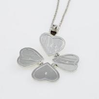 Vintage Necklace Folding Multi-Layer Heart Family Locket Personalised Photos Four-Leaf Clover Pendant Fashion Jewelry C white