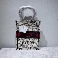 [Pre-Owned] amour Book Tote Vertical Tote Music Score Bag Embroidered Handbag Shoulder Crossbody Bag - Excellent #1H2KF3Z ONE SIZE