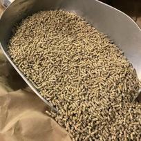 Kiaušinių dedeklių putpelėms skirtas pašaras be sojos, 25 kg, be GMO, be genetinės inžinerijos, visavertis pašaras kiaušinių dedeklių putpelėms, putpelių pašaras su alaus mielėmis ir bulvių baltymais