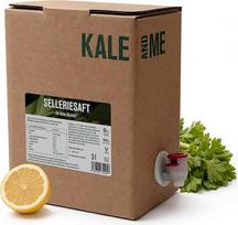 „Kale&Me“ salierų sultys „Bag-in-Box“ 3 l – 95 % salierų sulčių su citrinų sultimis, be priedų, šalto spaudimo, nepasterizuotos – šviežios daržovių sultys iš regiono gamintojų, su čiaupu