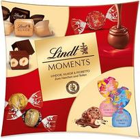 „Lindt“ šokoladas | „Lindt Moments“ dėžutė | 223 g | Išskirtinis geriausių „LINDOR“ rutuliukų, riešutų skonio „NUXOR“ kubelių ir traškių „FIORETTO“ mišinys | Šokoladinė dovana