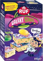 „RUF Galaxy Cake“ pilnas kepimo rinkinys, skirtas dideliam tortui su spalvinga glazūra, spalvotais pabarstukais ir saldžiarūgščiais „UFO“ pabarstukais; smagus kepimas su vaikais; puikiai tinka gimtadieniams