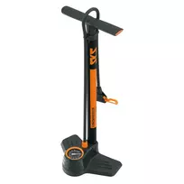 Pompa SKS AIRKOMPRESSOR COMPACT 10.0 su manometru