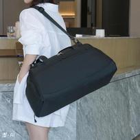 Multi-functional Wet/Dry Travel & Gym Bag juoda