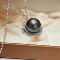 BELLA BOX Live Imitation Gėlavandenis Dadixi Black Pearl Pearl Pearl pilnas deimanto formos pakabukas, moteriškas karoliai Necklace+Pendant balta