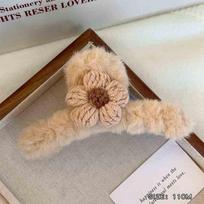 Autumn And Winter Lazy Plush Flower Hair Grab Clip Large Shark Clip Hairpin Back Head New Year Clip Hair Accessories