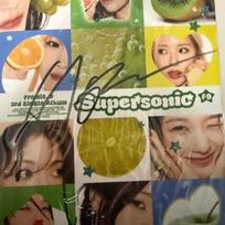 Lee So-yeon Supersonic Autographed Album