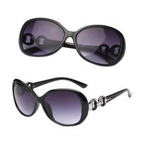 Stylish Oversized Red Sunglasses for Women UV400 Protection, Gradient Lenses, Fashionable Summer Eyewear Accessory One Size juoda