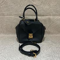 [Pre-Owned] Square Black Leather Tote Bag With Gold Hardware - Excellent #B59NC8 ONE SIZE