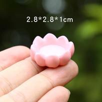 Capybara Resin Collectible Toy Miniature Relaxing Desktop Ornament For Gift Lotus