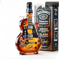 Gitaraus formos viskio grafinas, Guns N' Roses tematikos alkoholio butelis, Tennessee viskio kolekcinis baro reikmuo roko gerbėjams