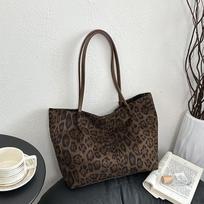 Large-capacity Tote Bag with Premium Texture, Retro Style, and A Niche Single-shoulder Underarm Design. juoda