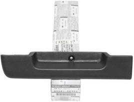 Nissan Patrol Y60 Priekinis Kairysis Durų Rankenas Originalus 8094126J01