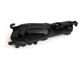 Originalus BMW E60 E60N E61 radiatoriaus talpyklos tvirtinimo plokštės laikiklis OEM 17117534907