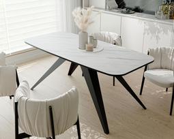 Modernus išskleidžiamas stalas FENTO su metalinėmis kojomis Spalvos: Juoda / marmuras bianco, Plotis: 160 cm
