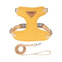 1 Set Pet Harness Comfortable Breathable Escape-Proof Adjustable Dog Harness Leash Set for Home Outdoor geltona