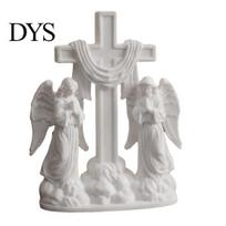Kompaktiška knygų lentynos dekoracija 3D spausdintas besimeldžiantis angelas, Dvigubi angelai su slenkančio debesies pagrindu, Šventas drapiruotas namų akcentas Baltos spalvos skulptūra balta