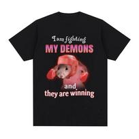 Juokingas T-shirt moterims: „Aš kovoju su savo demonais, ir jie laimi“ - Žiurkės Memas, Mados Kūrybiški T-shirtai, Trumpomis Rankovėmis T-shirtai - Aš... S įvairiaspalvis