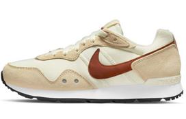 Nike Venture Runner Wide 'Coconut Milk' Women's DM8454-105 35.5