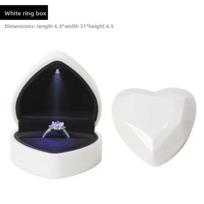 High-end heart-shaped diamond ring box with led light, single pair of painted jewelry boxes, jewelry storage pendant jewelry boxes heart-shaped diamond white ring box; 7*6.5* 4.3cm