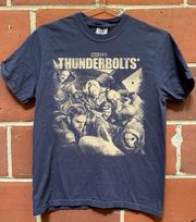 Vintažiniai „Thunderbolts“ marškinėliai, „Marvel Studios Thunderbolts“ marškinėliai, Yelena Belova Bucky Barnes marškinėliai, Antihero filmo gerbėjo dovana, L gray