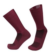 New Pro Team Aero Socks Anti Slip Silicone Cycling Socks Men Bicycle Sport Running Bike Socks Calcetines Ciclismo raudona