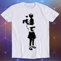 Banksy Girl Hugging Bomb Art Drawing Meme Funny Style Unisex Gamer Cult Movie Music Gift Cool Tee T-Shirt E1128 4XL