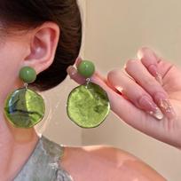 Hong Kong style retro olive green smudged earrings women's exaggerated design stud earrings